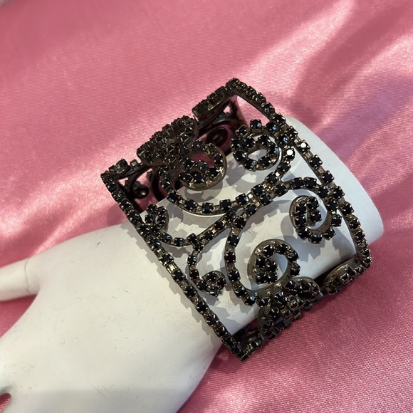 Vintage Jet Black Crystal Cuff Bracelet with Swirl Design - Picture 2 of 13